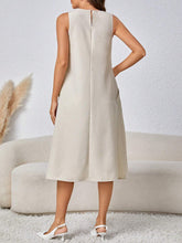 Carregar imagem no visualizador da galeria, Vestido Sem Mangas com Bolso Inclinado - Casual e Solto