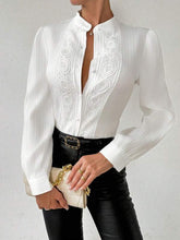 Carregar imagem no visualizador da galeria, Blusa Feminina Plissada Com Renda