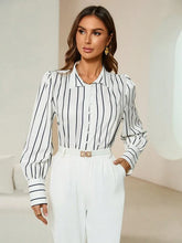 Carregar imagem no visualizador da galeria, Camisa Feminina de Manga Longa Com Listras Verticais - Paola