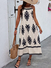 Carregar imagem no visualizador da galeria, Vestido Longo Solto com Alças Finas e Estampa Floral - Boho Feminino de Verão