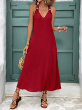 Carregar imagem no visualizador da galeria, Vestido Longo de Praia com Decote em V e Detalhe de Aro de Madeira - Feminino Casual de Verão