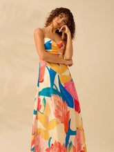 Carregar imagem no visualizador da galeria, Vestido Longo Boho com Estampa Tropical e Costas Vazadas - Verão de Verão