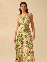 Carregar imagem no visualizador da galeria, Vestido Longo de Verão com Estampa Tropical e Decote Halter