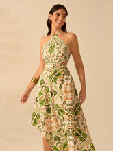 Carregar imagem no visualizador da galeria, Vestido Longo de Verão com Estampa Tropical e Decote Halter