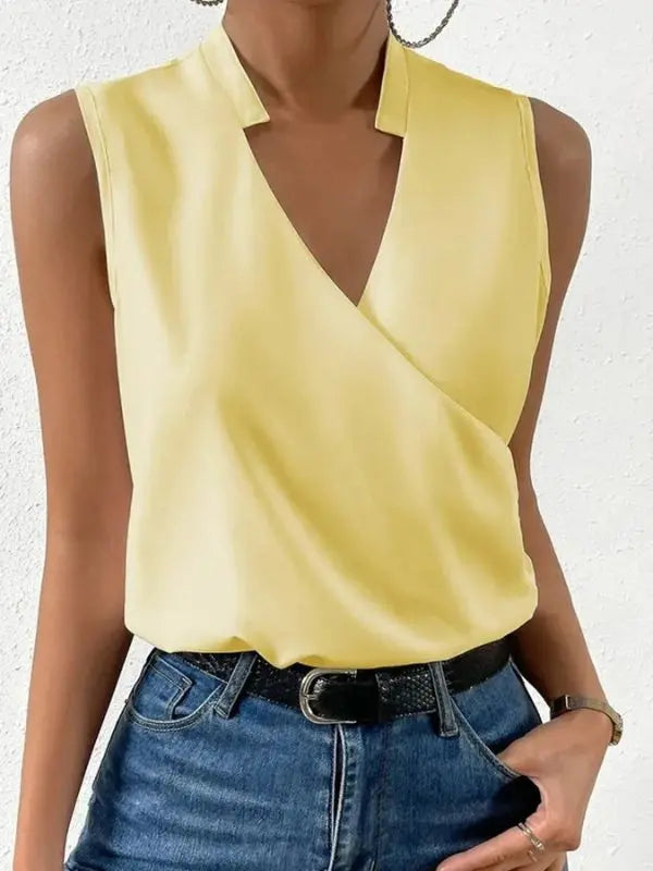 Blusa Vinny Sem Mangas com Decote Transpassado - Amarelo-3XG - HumArraso