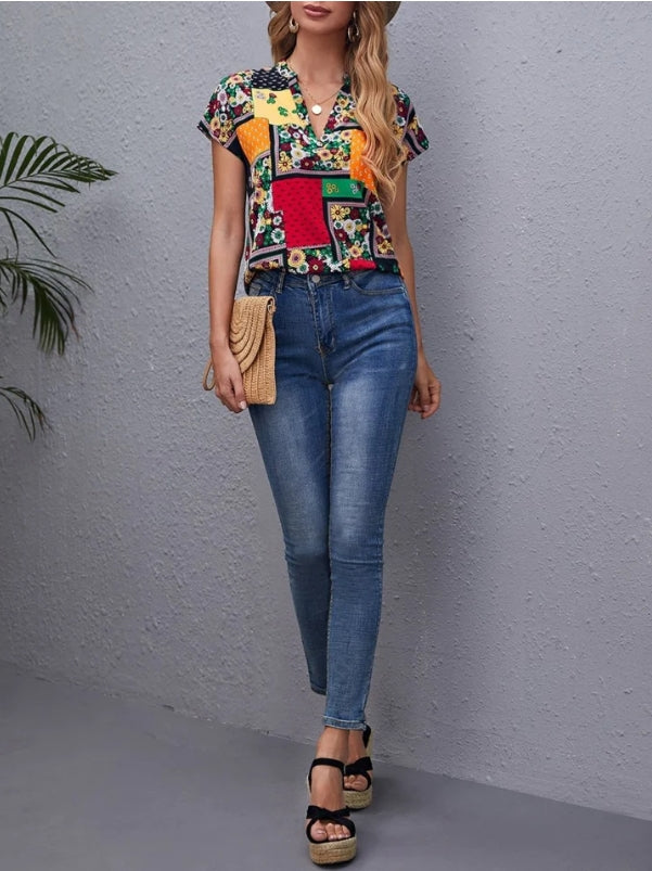 Blusa Feminina Retalhos Manga Curta Flor HumArraso