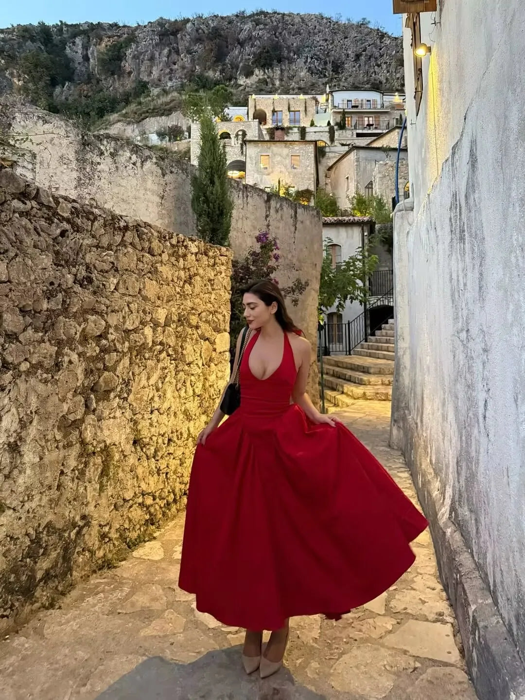 Vestido Longo Sem Costas com Decote em V