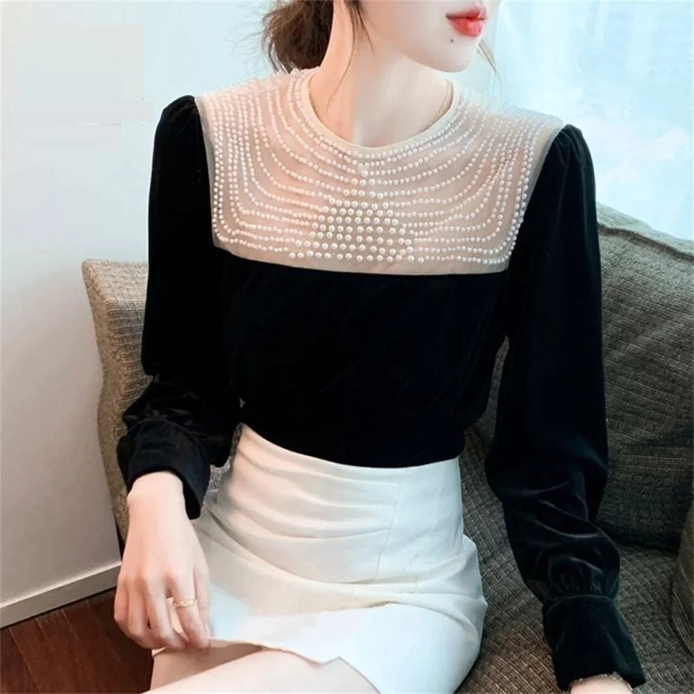 Blusa Feminina Decote V Detalhe Renda Contrastante - Isadora
