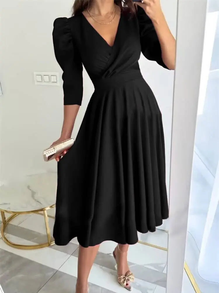 Vestido com Decote em V - Zarvane - Preto-XG