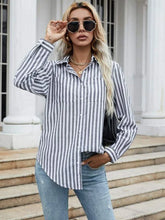 Carregar imagem no visualizador da galeria, Camisa Social Listrada - Suelen
