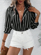 Carregar imagem no visualizador da galeria, Blusa Casual Feminina Listrada
