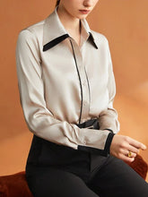Carregar imagem no visualizador da galeria, Camisa Feminina Social de Cetim
