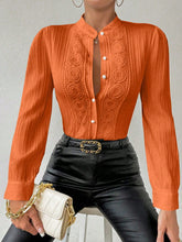 Carregar imagem no visualizador da galeria, Blusa Feminina Plissada Com Renda
