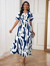 Carregar imagem no visualizador da galeria, Vestido Longo Feminino Evasê de Manga Curta
