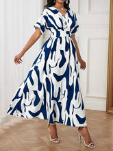 Carregar imagem no visualizador da galeria, Vestido Longo Feminino Evasê de Manga Curta
