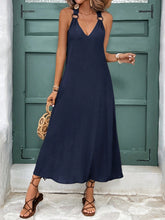 Carregar imagem no visualizador da galeria, Vestido Longo de Praia com Decote em V e Detalhe de Aro de Madeira - Feminino Casual de Verão
