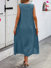 Carregar imagem no visualizador da galeria, Vestido Longo de Verão com Decote em V e Bainha Cruzada - Casual para Férias na Praia
