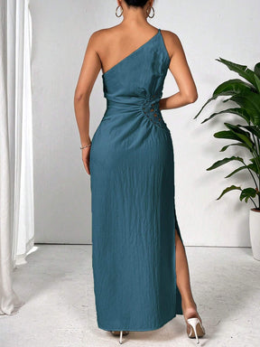 Vestido Longo Azul Assimétrico com Design de Pregas