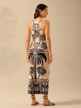 Carregar imagem no visualizador da galeria, Vestido Boêmio Feminino com Estampa Tropical e Costas Abertas e Abertura Lateral
