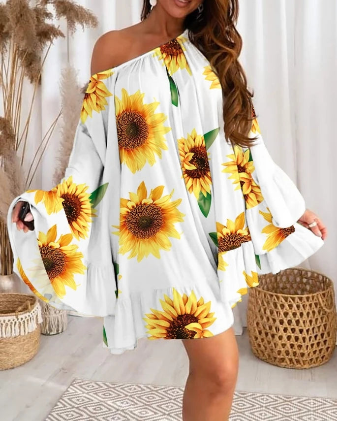 Vestido Curto Sem Mangas com Estampa de Girassol
