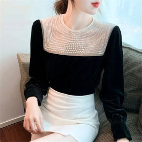 Blusa Feminina Decote V Detalhe Renda Contrastante - Isadora